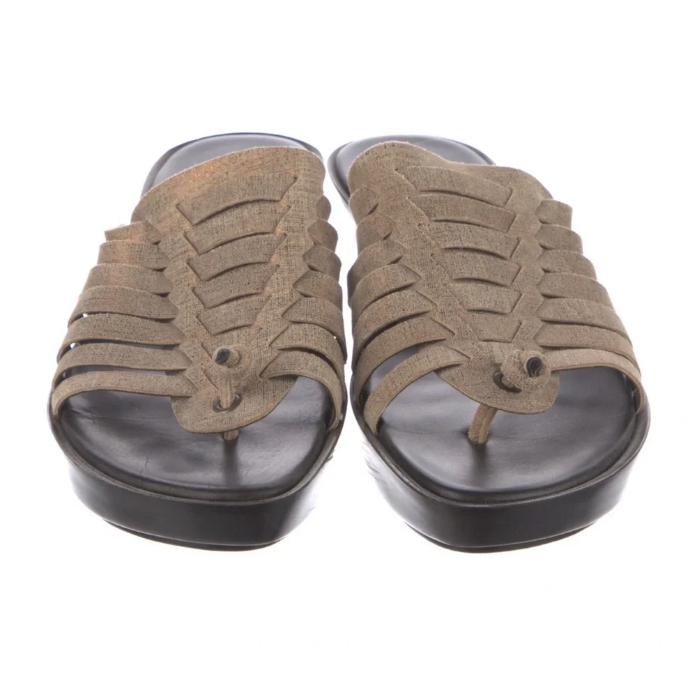 DONALD PLINER Multistrap Suede Platform Thongs Size 8